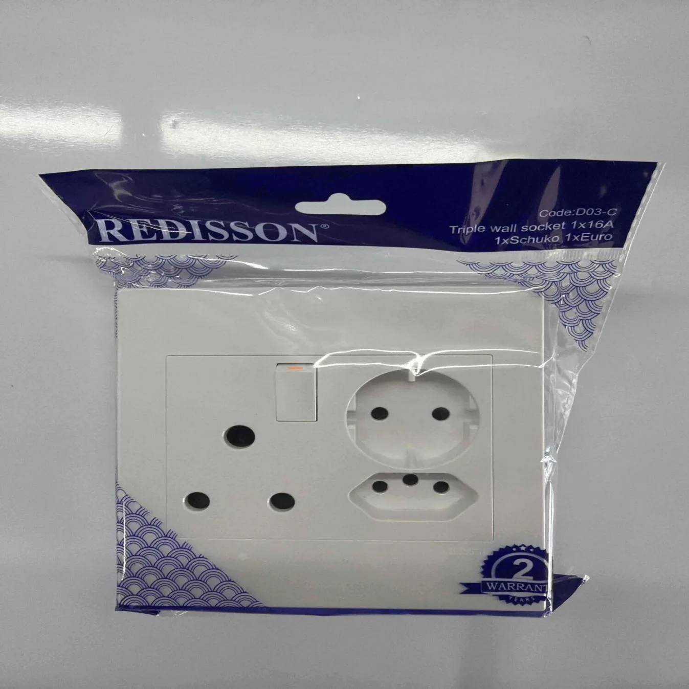 REDISSON Switched Socket Plate REDD03-C — product image