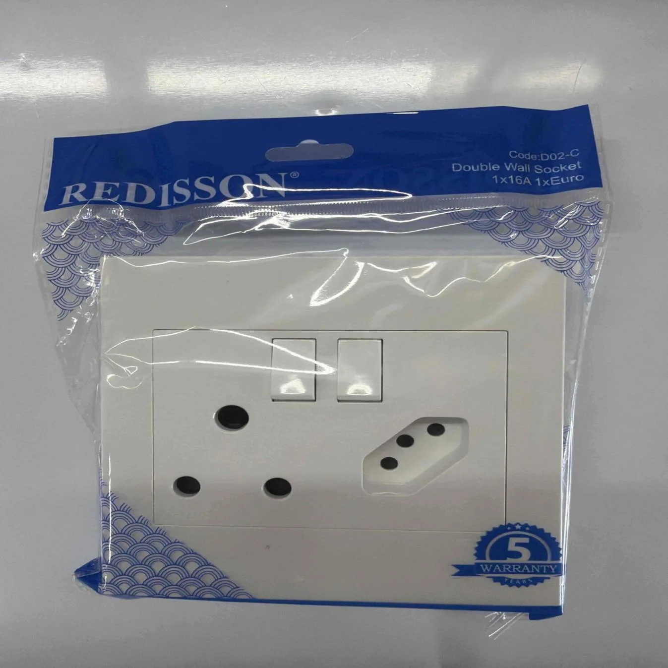 REDISSON Switched Socket Plate REDD02-C — product image