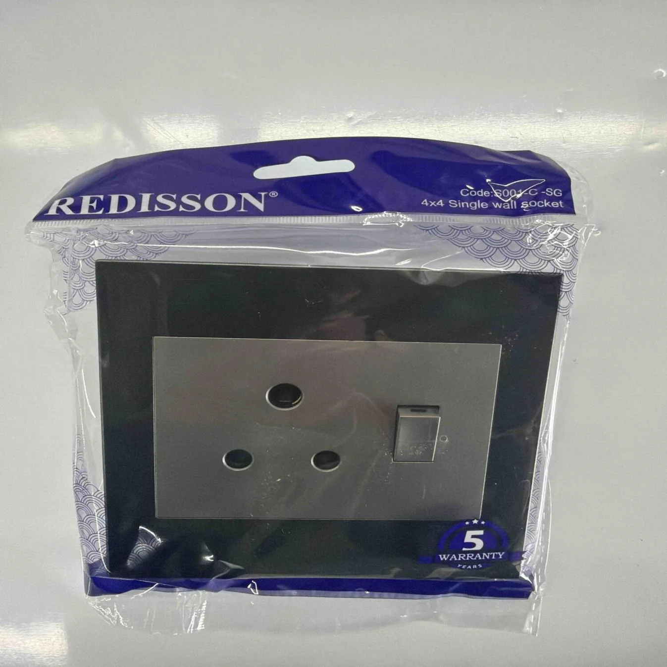 REDISSON Grey Switched Socket Plate REDS001-CSG — product image