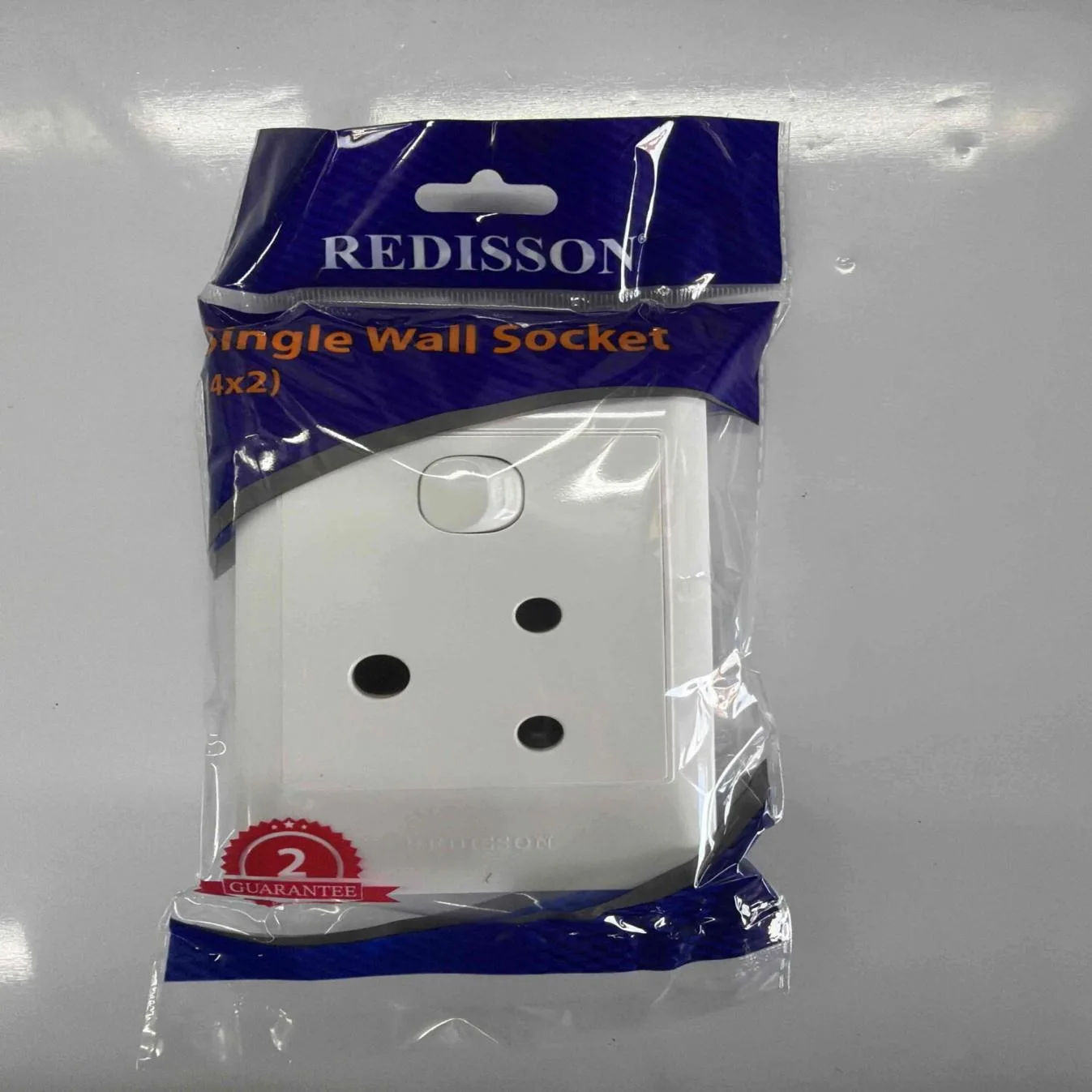 REDISSON Single Switched Socket Plate M08 — product image