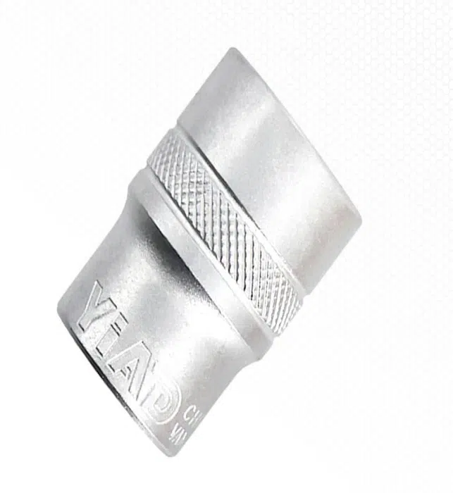 YIAD Socket 19 mm with 1/2 inch Drive — product image