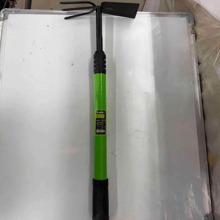 YIAD Telescopic-handle Double-head Hoe — product image